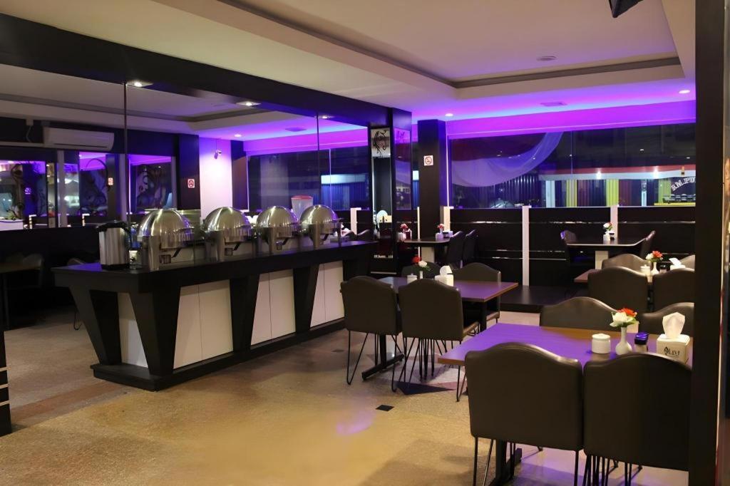 Balai View Hotel Tanjung Balai Karimun Exterior foto